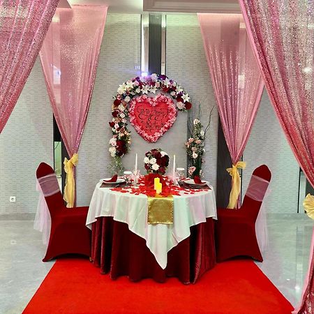 All Nite And Day Hotel Alam Sutera Serpong Luaran gambar